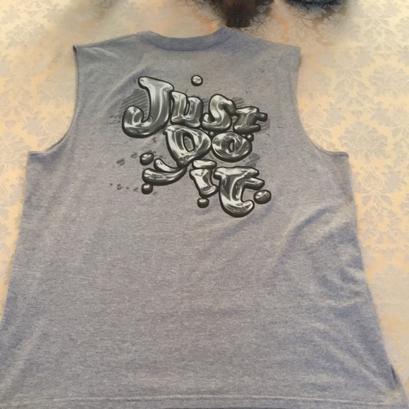 Nike graffiti “Just Do It” gray muscle tee - Picture 6 of 7